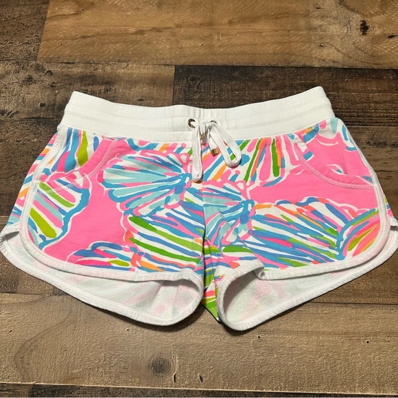 Lilly Pulitzer Chrissy Shorts - Shellabrate - Picture 2 of 5